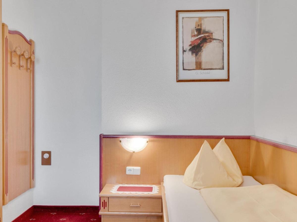 Quaint Apartment In Hainzenberg Near Horbergbahn Eksteriør billede