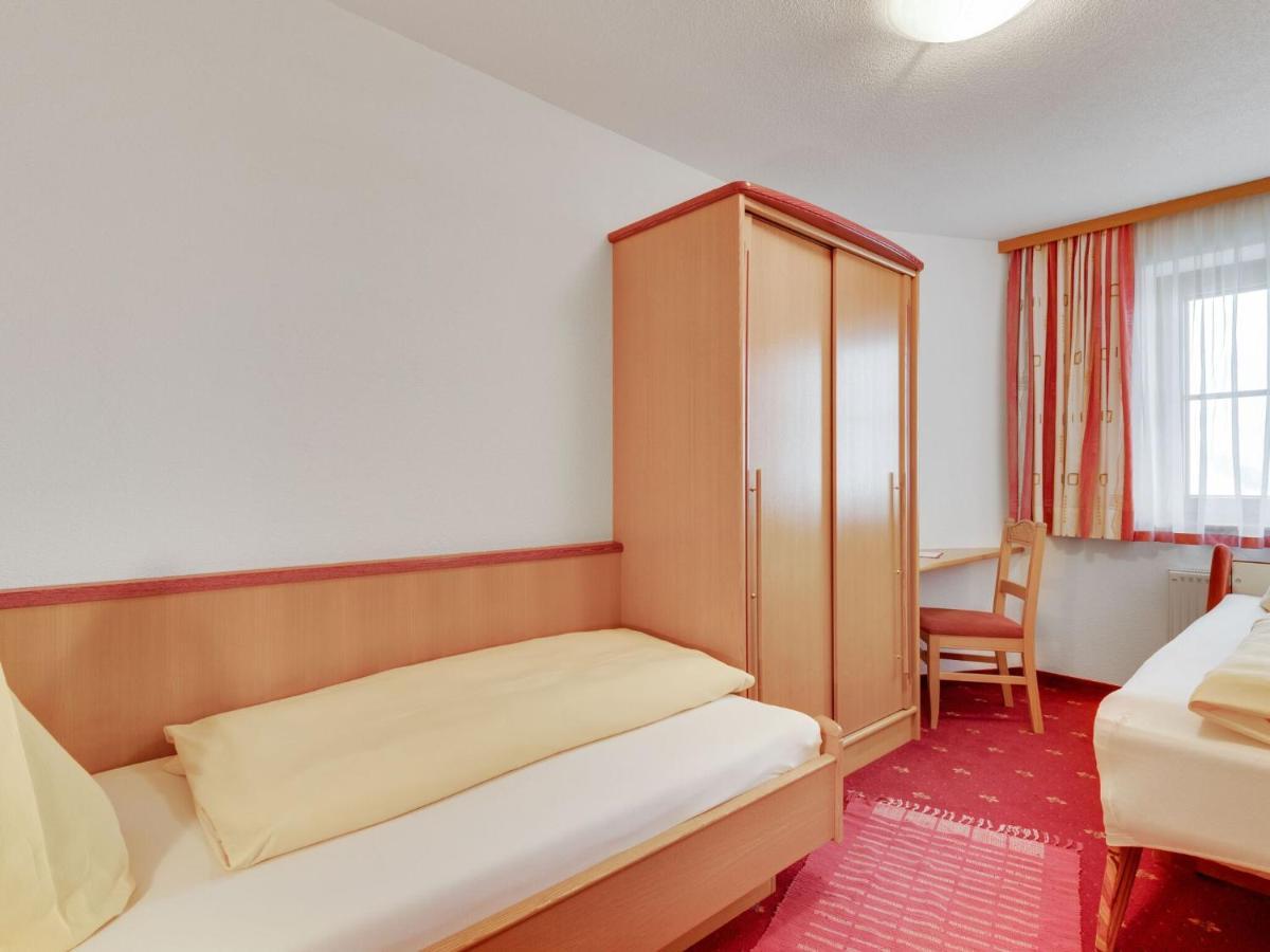 Quaint Apartment In Hainzenberg Near Horbergbahn Eksteriør billede