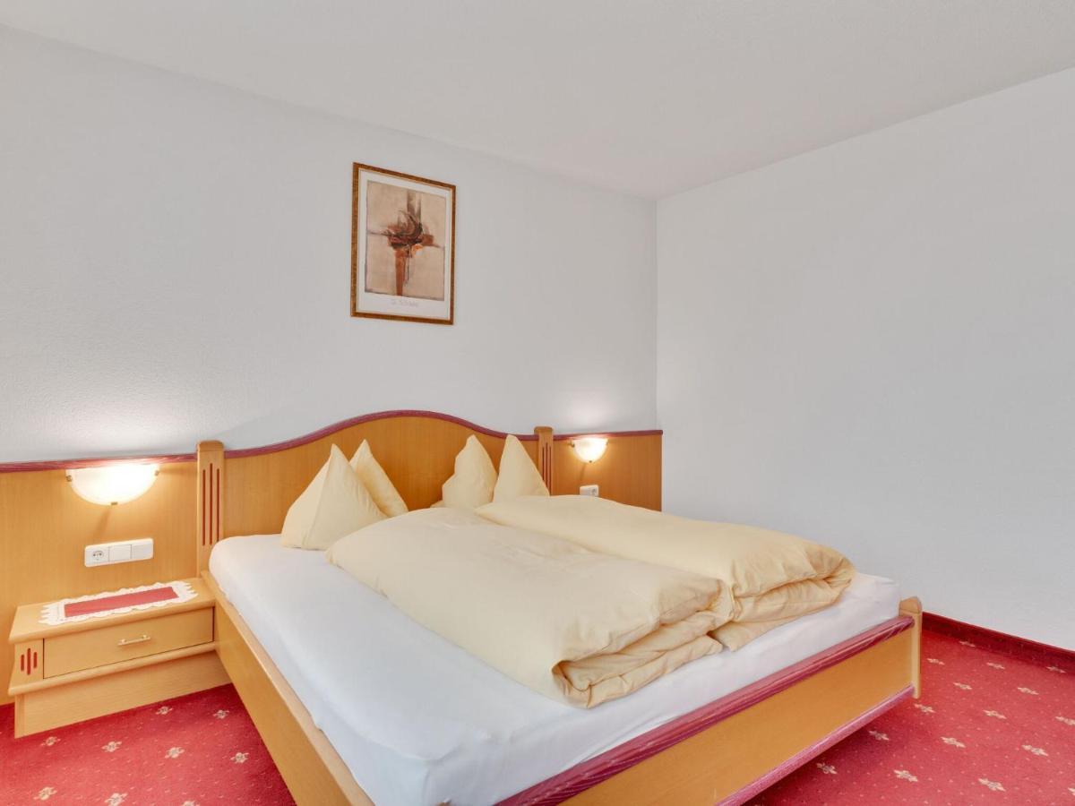 Quaint Apartment In Hainzenberg Near Horbergbahn Eksteriør billede