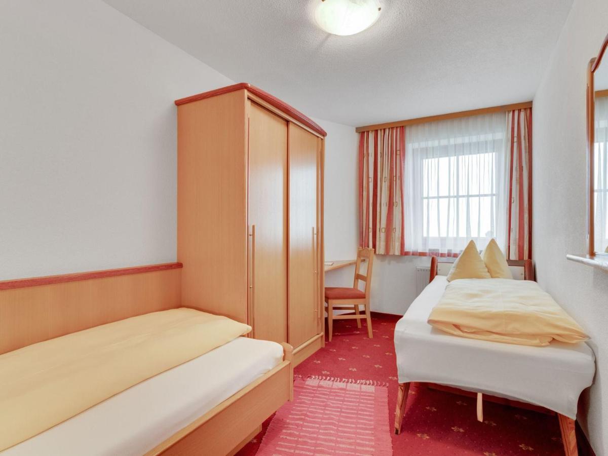 Quaint Apartment In Hainzenberg Near Horbergbahn Eksteriør billede