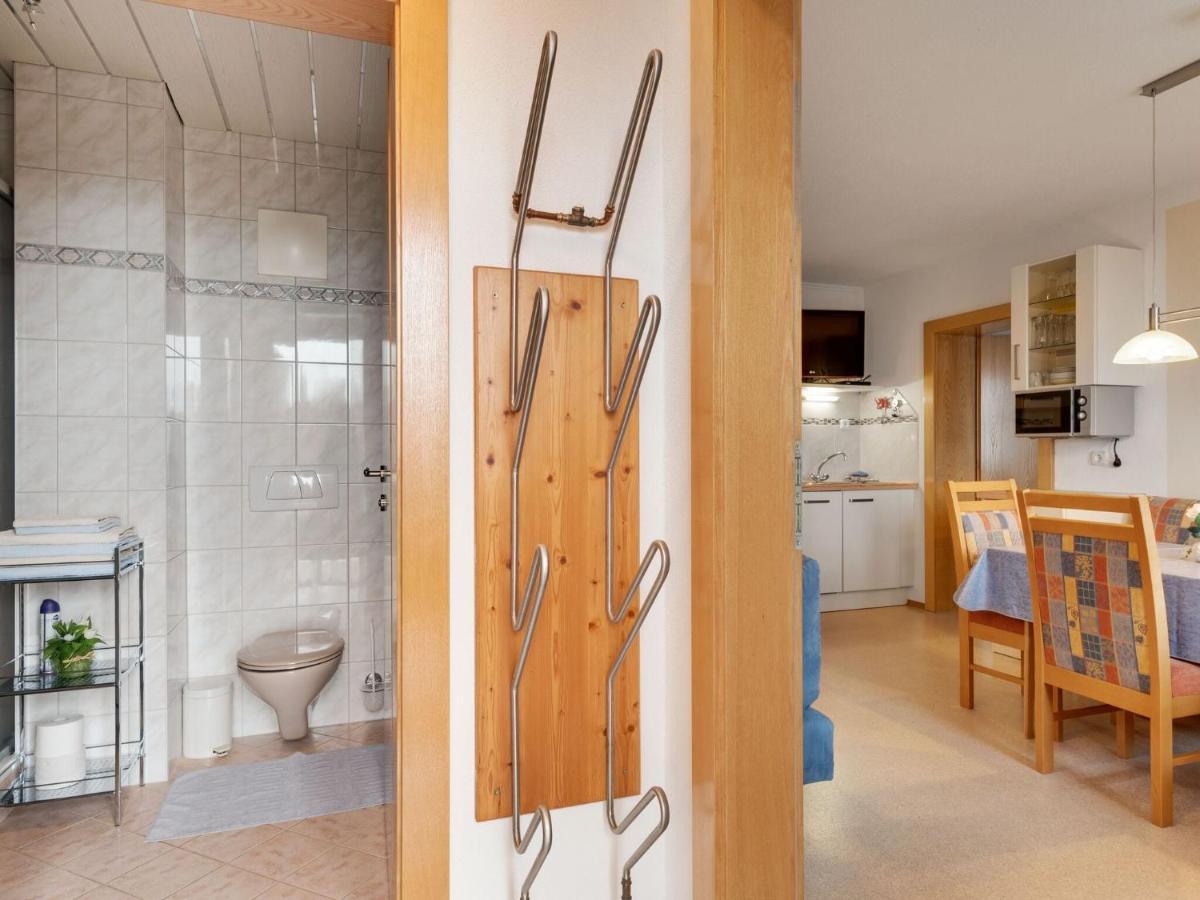 Quaint Apartment In Hainzenberg Near Horbergbahn Eksteriør billede