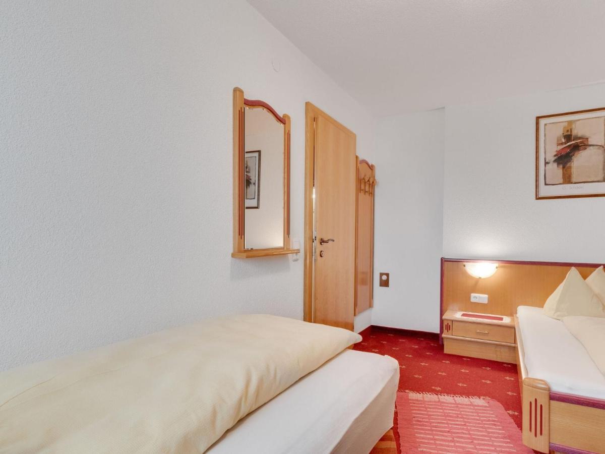 Quaint Apartment In Hainzenberg Near Horbergbahn Eksteriør billede
